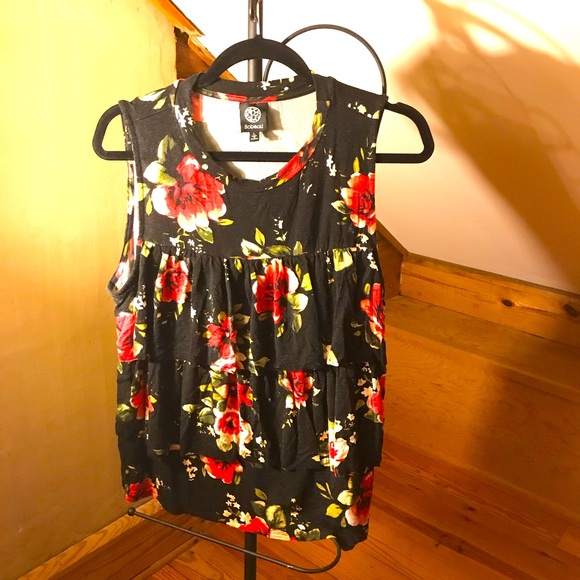 bobeau Tops - 🌸5/$30🌸 Bobeau Floral Ruffle Tank Top, EUC, L